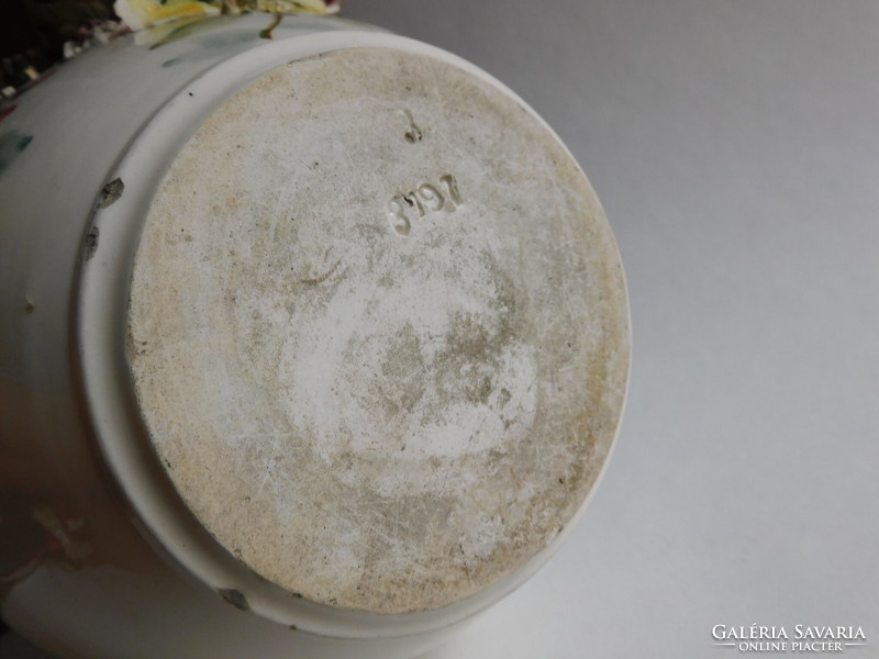 Különleges antik fajansz váza cinkével - sérült