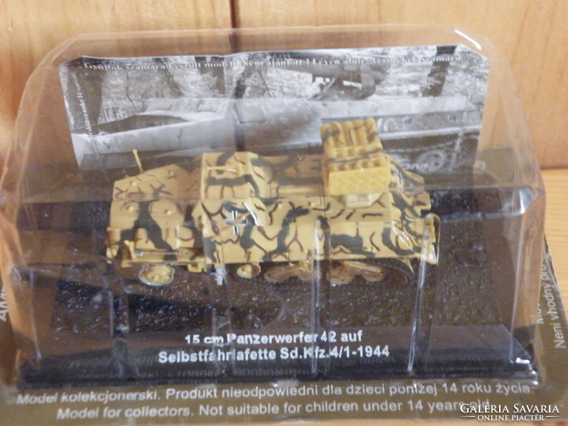 Amercom féllánctalpas rakéta-sor. vető m:15 cm Panzerwerfer 42 auf Selbstfahrlafette Sd.Kfz.4/1-1944