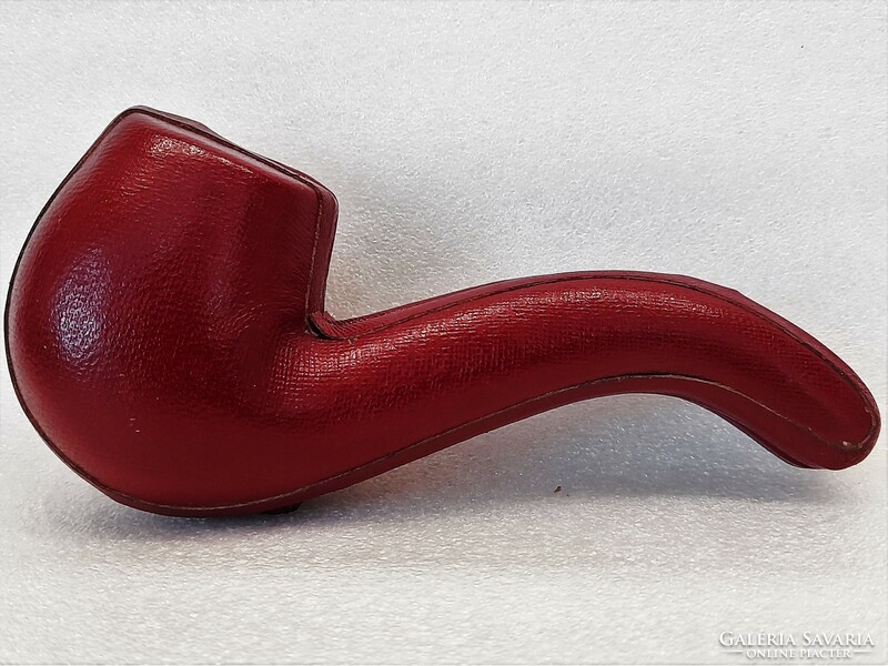 Older Austrian pipe box / pipes for a pipe with an amber tip