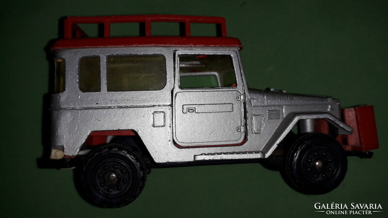 Very nice condition toyota land cruiser safari 4x4 car 1:43 in excellent condition according to the pictures