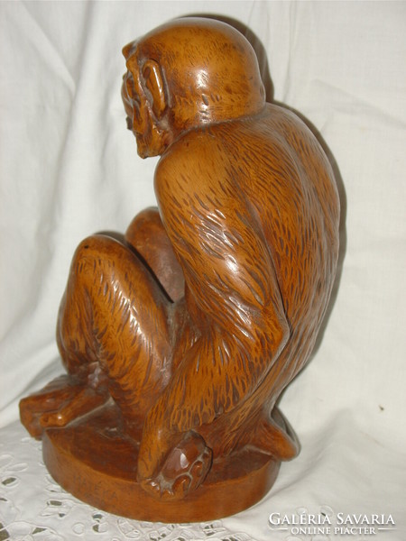 Sándor Matéka (1890-1971): monkey wood sculpture 25 cm 1930