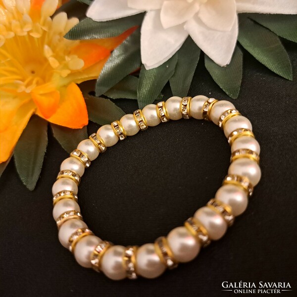 Tekla and crystal bracelet