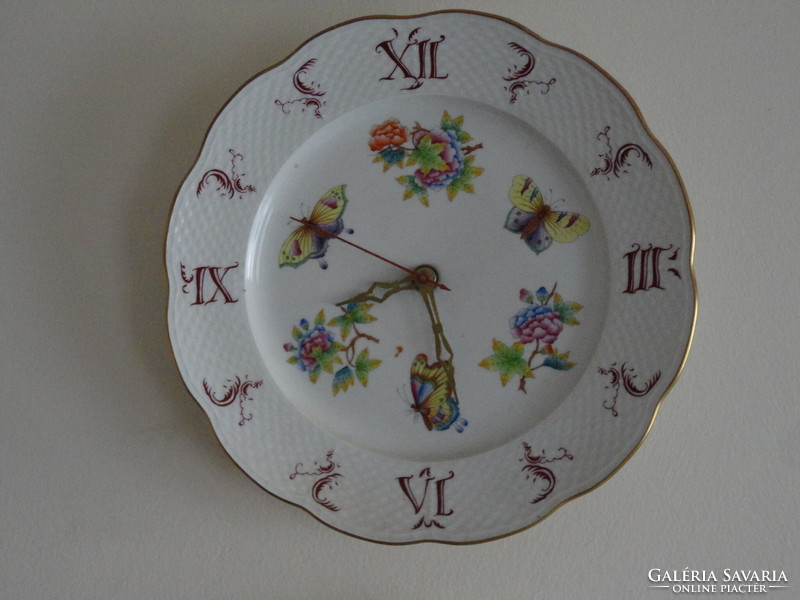 Herend clock, Victoria pattern