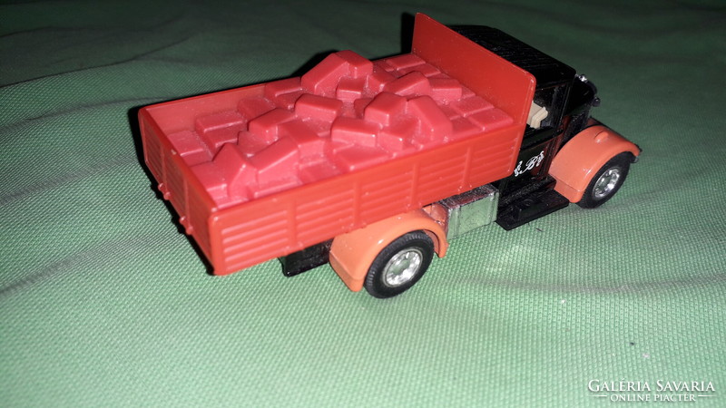 Retro FORD platós kisteherautó téglaszállító nyitható ajtókkal 1:43 kitűnő állapotba a képek szerint