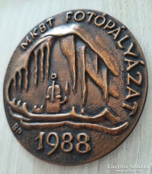 The Hungarian Karst and Cave Research Society (abbreviated mkbt) photo competition bronze commemorative medal 1988