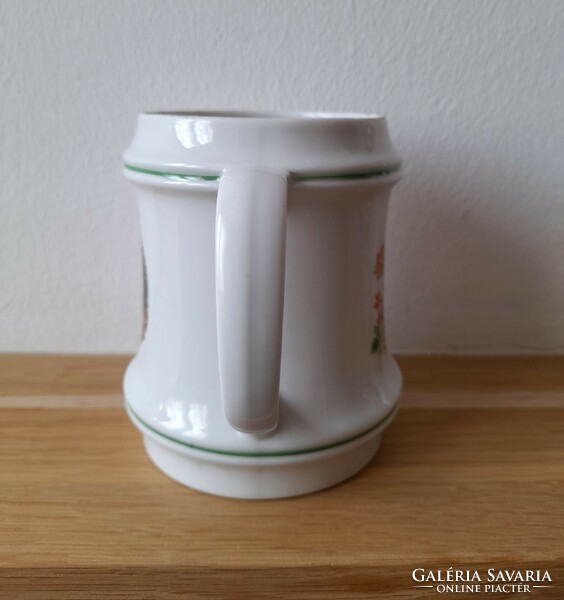 Porcelain pot of holocaust