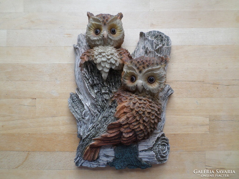 Polyresin polyresin pair of owls on a tree trunk can be hung on the wall decor 22 x 31 cm
