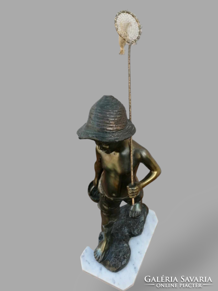 Lepkefogó gyermek réz szobor - 42 cm