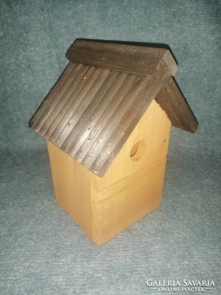 Birdhouse (a7)
