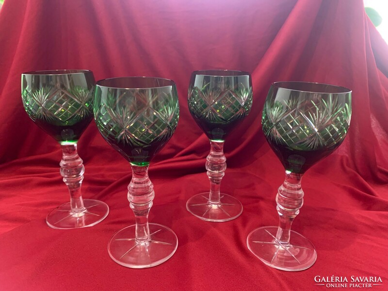 4 darabos kézi csiszolású zöld ólomkristály talpas boros pohár készlet