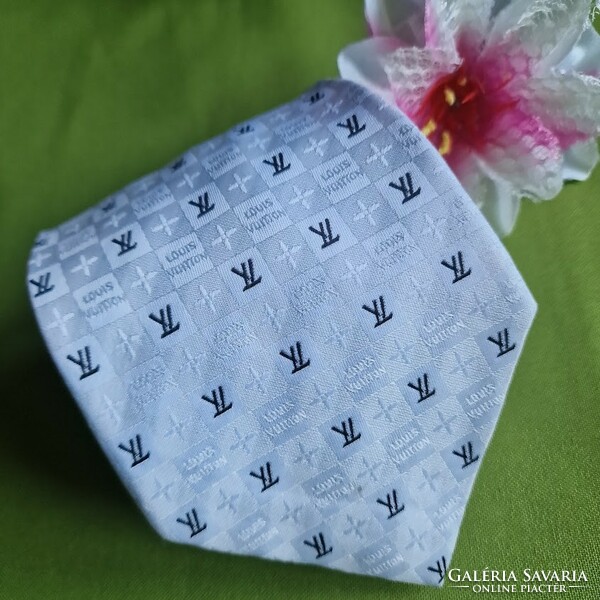 ESKÜVŐ NYK58 - Fehér szürke csíkos - selyem nyakkendő