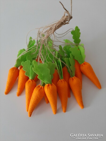 Easter mini felt carrots