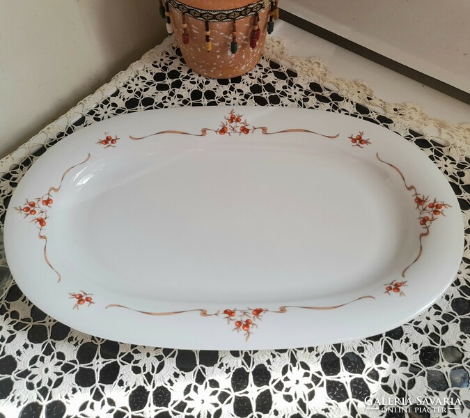 Larger serving bowl with Alföldi rosehips