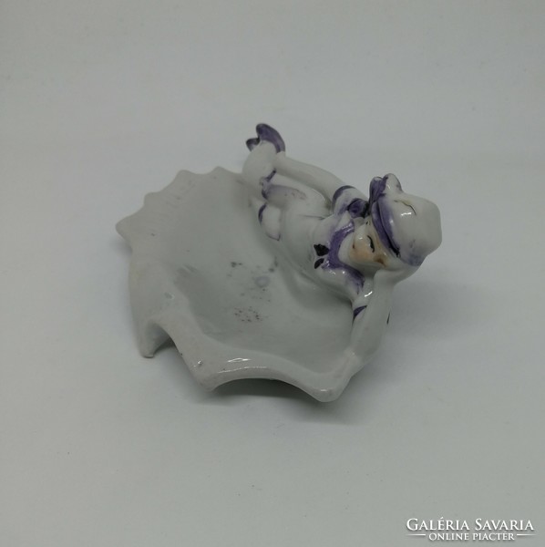 Rare porcelain figurine ring holder, ash tray!