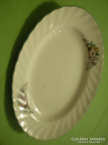 Bulgarian streamlined porcelain oval floral serving bowl 23x15x3 cm.