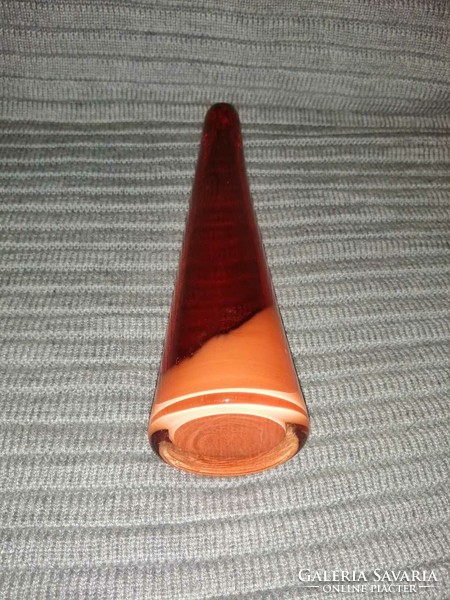 Narancssárga aljú piros üveg váza 20 cm (A7)