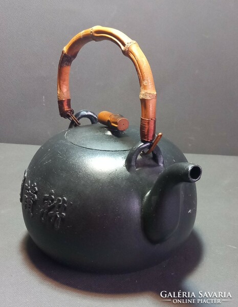 Chinese cast iron tea kettle with bamboo handle negotiable design