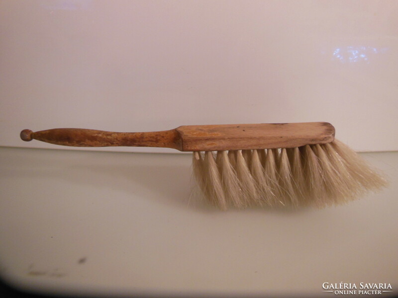 Brush - wood - horse hair - 23 x 6 x 3 cm - old - Austrian
