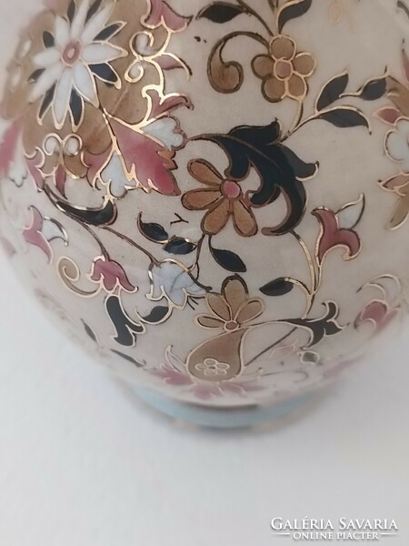 Zsolnay? Schütz? Golden contour ivory base vase