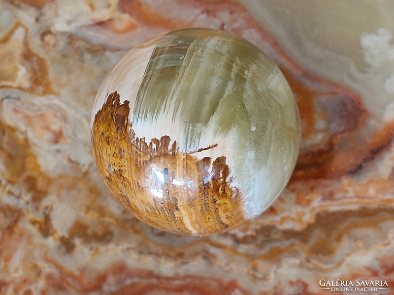 Mineral stone onyx egg b