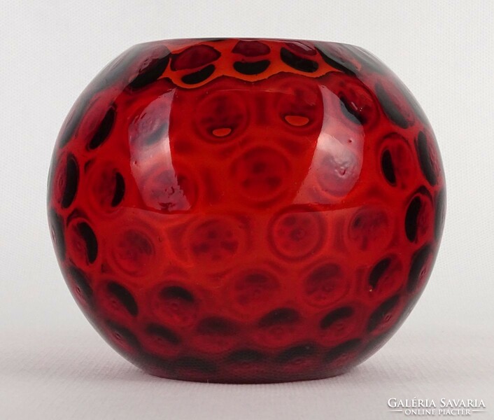 1O229 red blown Scandinavian glass vase spherical vase 10 cm
