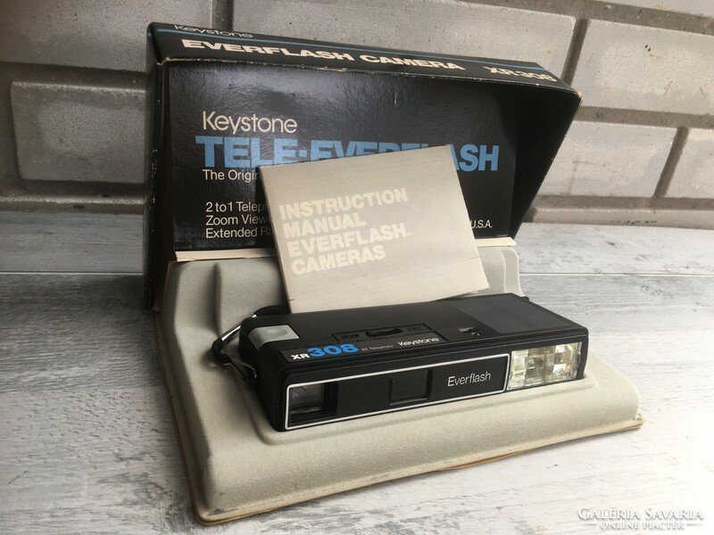 Retro American camera, keystone everflash xr 308