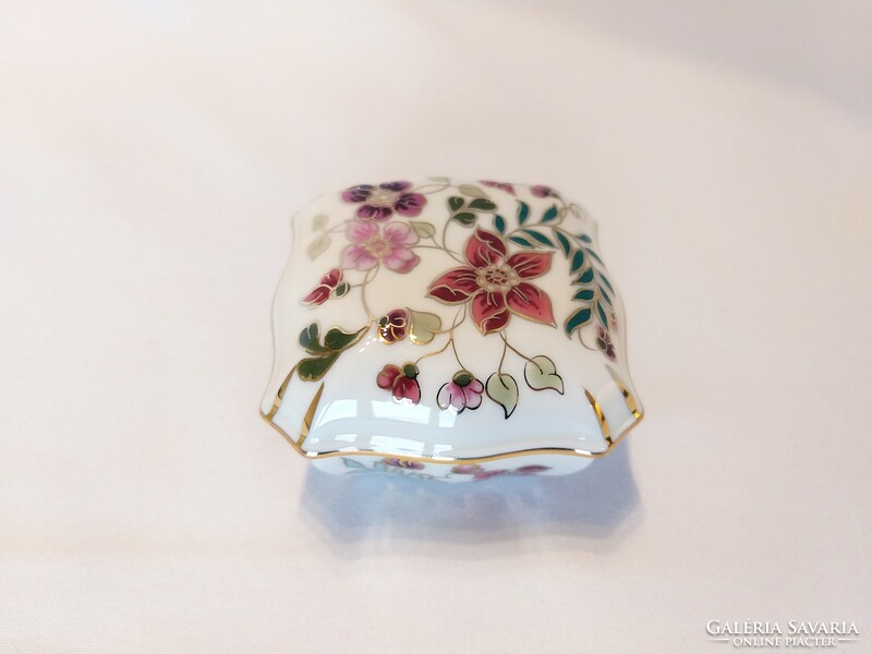 Zsolnay hand-painted orchid jewelry holder. Flawless! (No.: 24/254.)