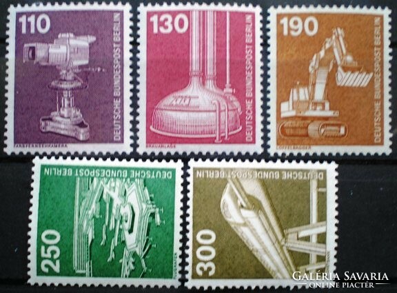BB668-72 / Németország - Berlin 1982 Ipar és technika bélyegsor postatiszta
