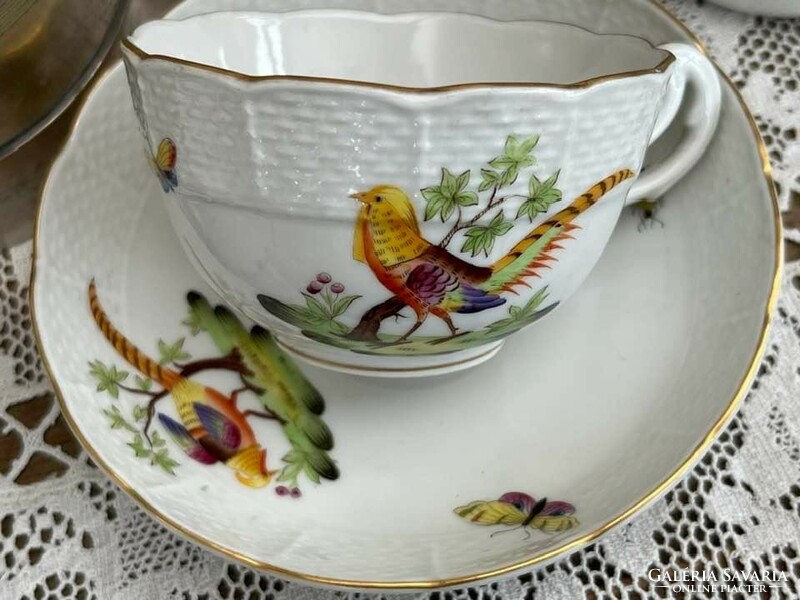 Herend tea cup with gold facàn