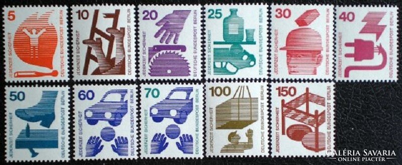 BB402-11+453 /  Németország - Berlin 1971 Balesetmegelőzés bélyegsor postatiszta (kieg. 70 Pf-el)