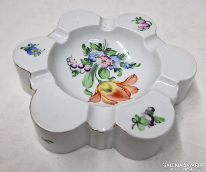 Herend hand-painted porcelain ashtray or ashtray with flower pattern