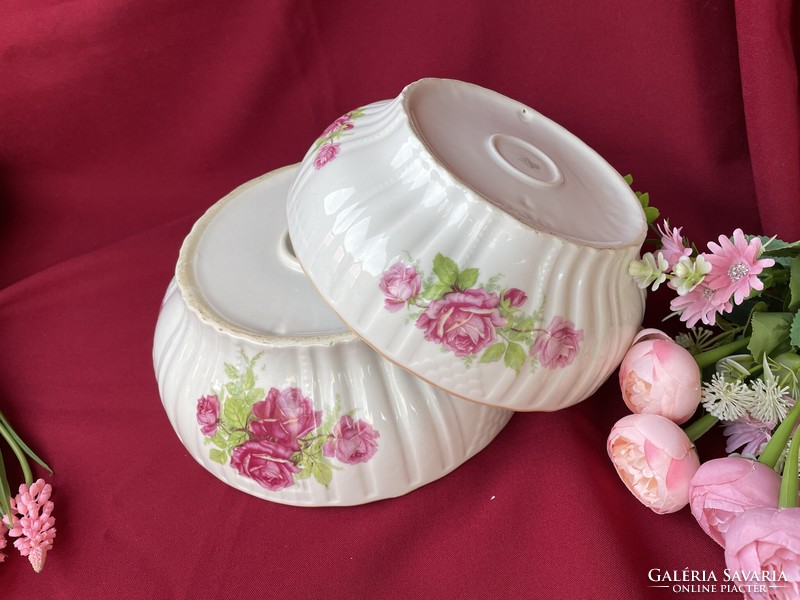 Zsolnay rózsás porcelán pogácsástál pogácsástálak tál pörköltes köretes hagyaték porcelán