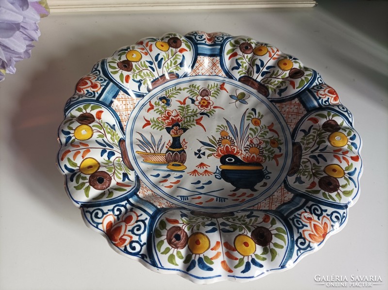 Lélegzetelállító antik Delft fajansz asztalközép ritka színes és csodaszép mintával, jelzett
