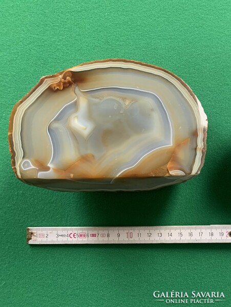 Agate geode slice 1700 g. -Brazil