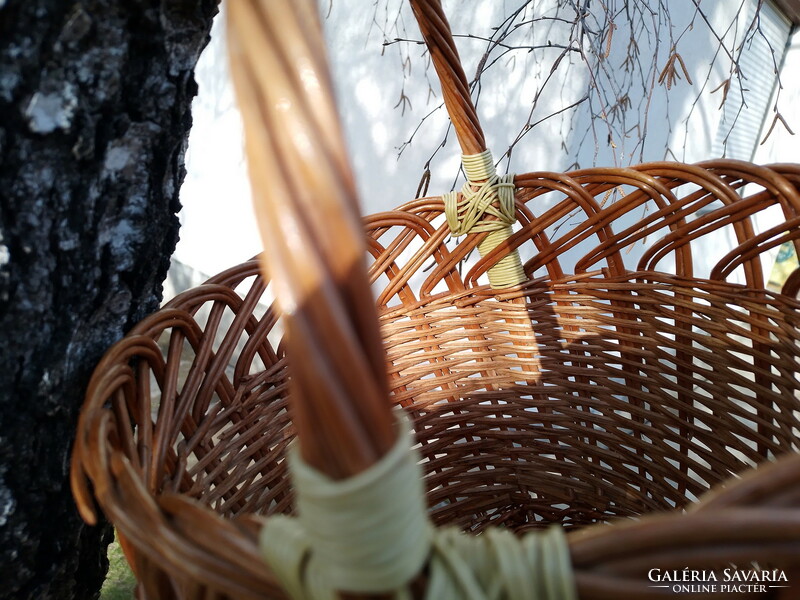 Strong cane basket, shopping basket, basket (not used)