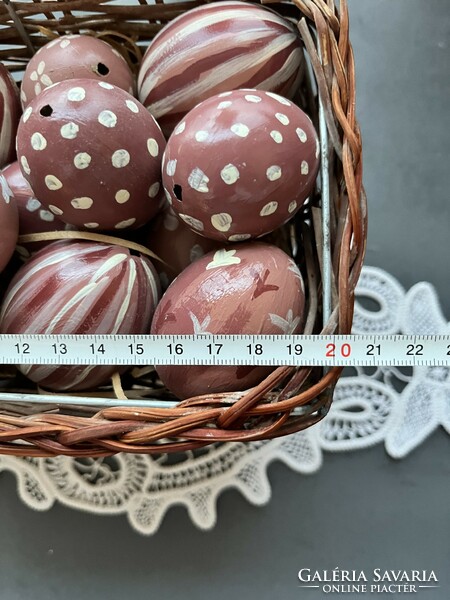 A basket of colorful male eggs