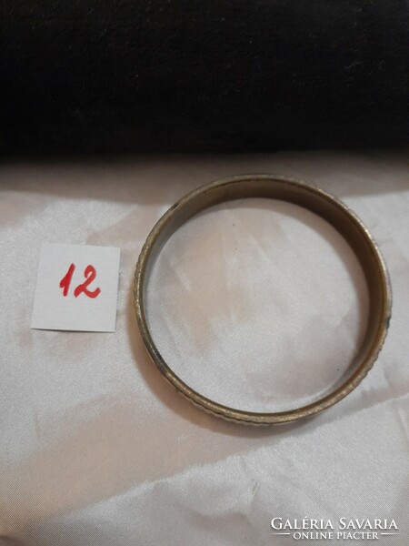 Vintage bracelet. 6.5 X 1.2 cm.