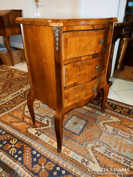 Antique three-drawer chest of drawers with copper decorations in very nice condition