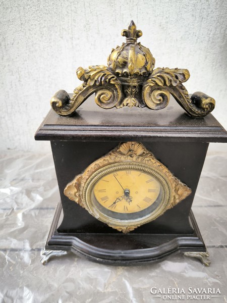 Antique-style table clock, fireplace clock, showy decorative, movie theater prop