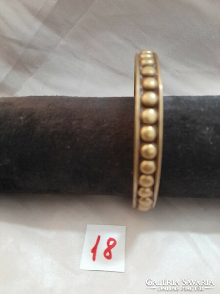 Copper vintage bracelet. 6.5 X 0.8 cm.