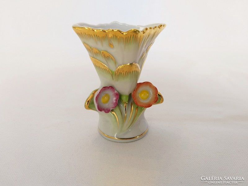 Small flower vase with Victoria pattern from Herend