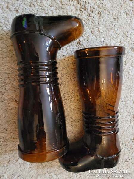 Glass boots in brown.