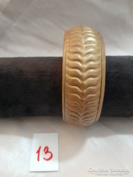 Copper vintage bracelet. 6.5 X 2.5 cm.
