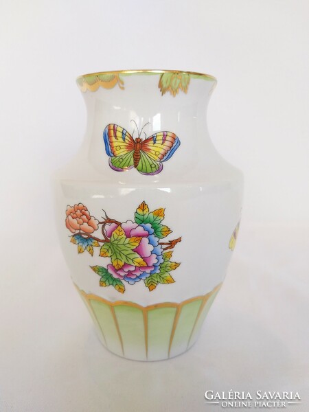 Victoria Herend pattern butterfly vase