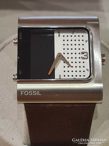 From the Fossil men's watch collection