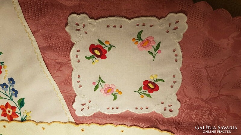 From HUF 1! Kalocsai hand-embroidered tablecloth package with decorative pillowcase