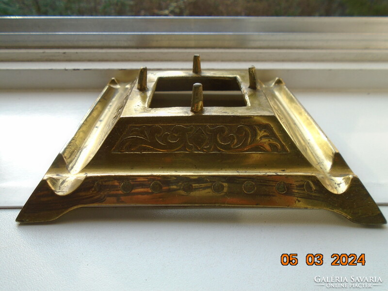 Gilded bronze stepped base with embossed niello patterns