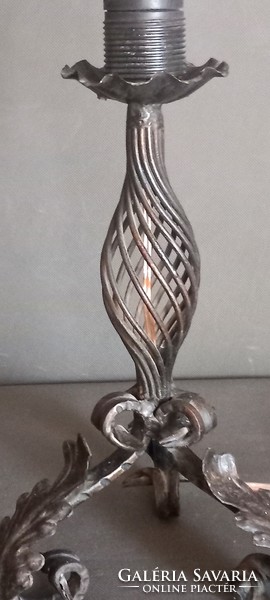 Antik kovácsoltvas asztali lámpa ALKUDHATÓ design