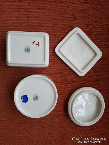 Hollóháza Erika patterned porcelain jewelry box, bonbonnier