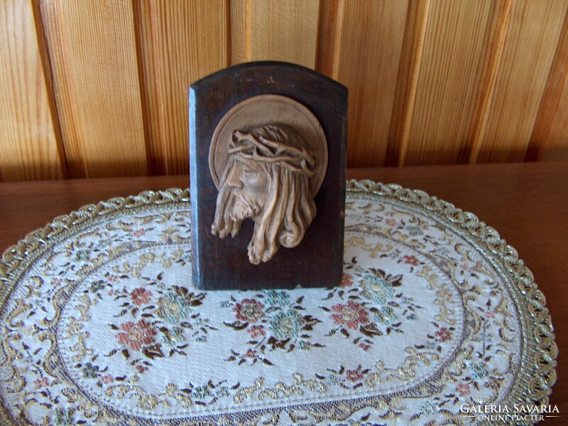 Gyönyörű régi Krisztus fej, fa faragvány, asztalon álló